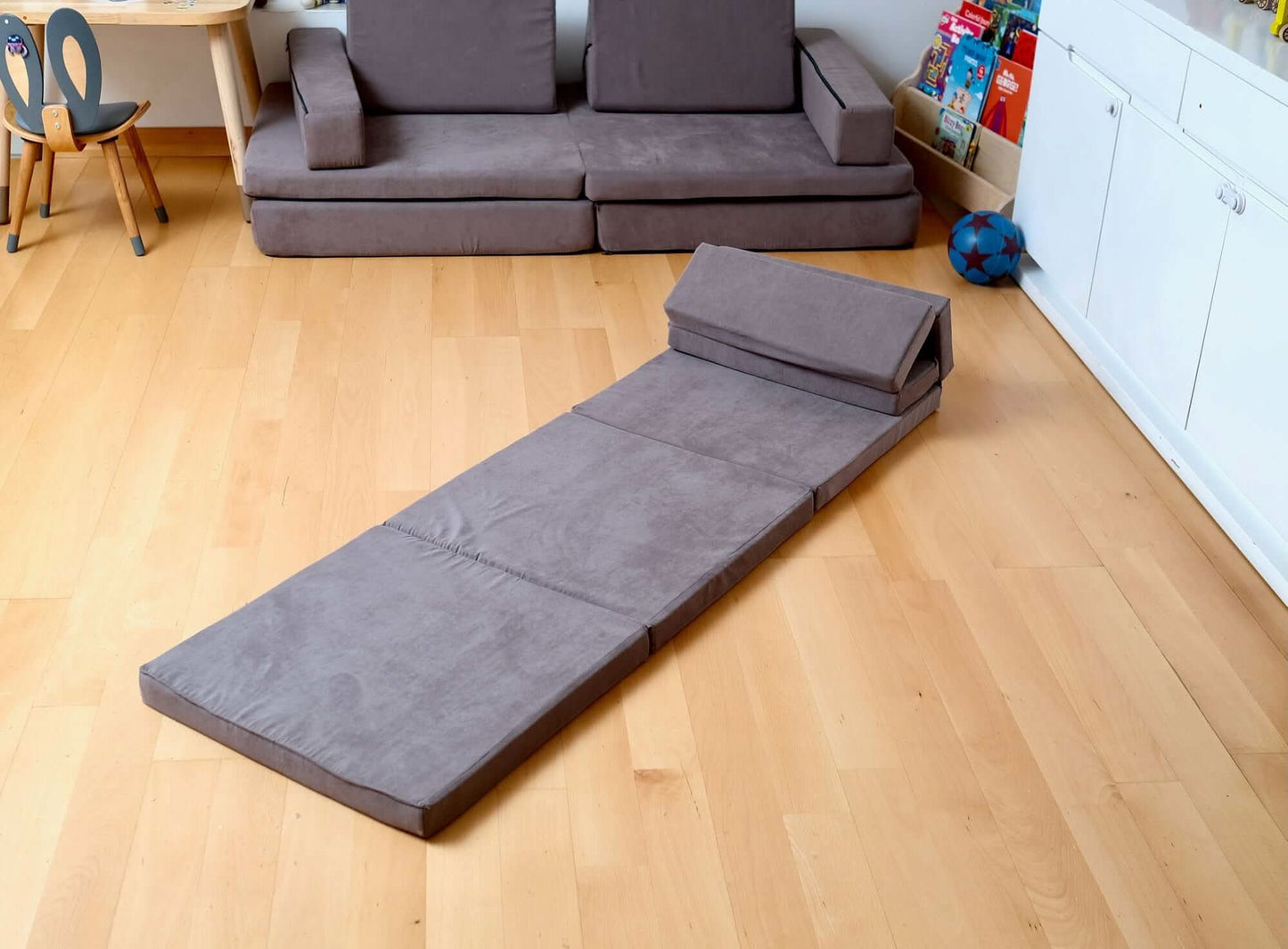 Transformable Kids Play Mat and Couch for Playtime and Relaxation